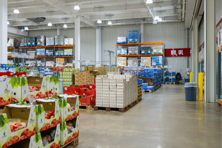 Entrepot de Spart Agro grossiste alimentaire de fruits et légumes